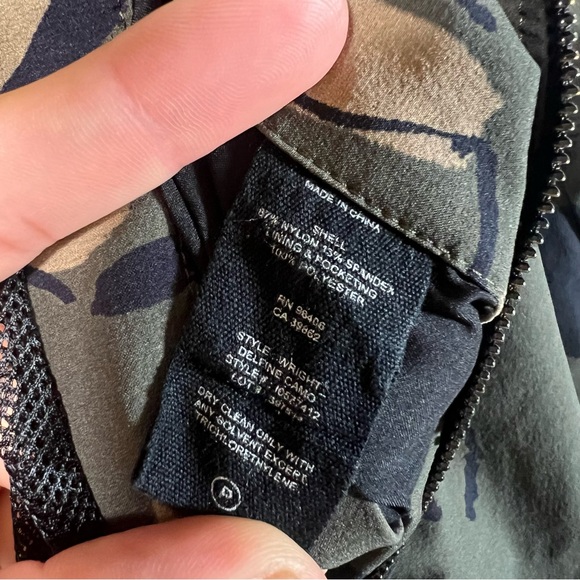 Theory Camo Hooded Tech Jacket Mens Large Green Windbreaker - Picture 5 of 5